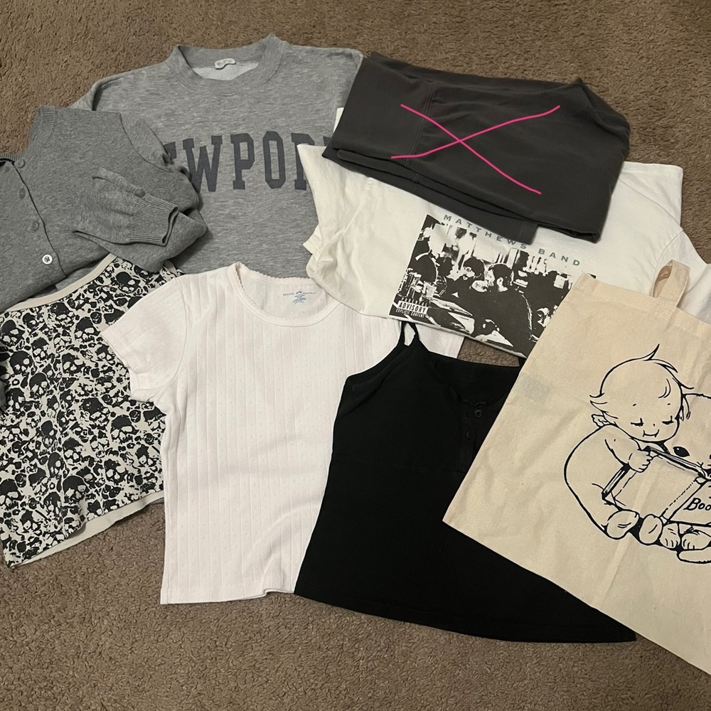 Brandy Melville bundle PRICE is FIRM!!!